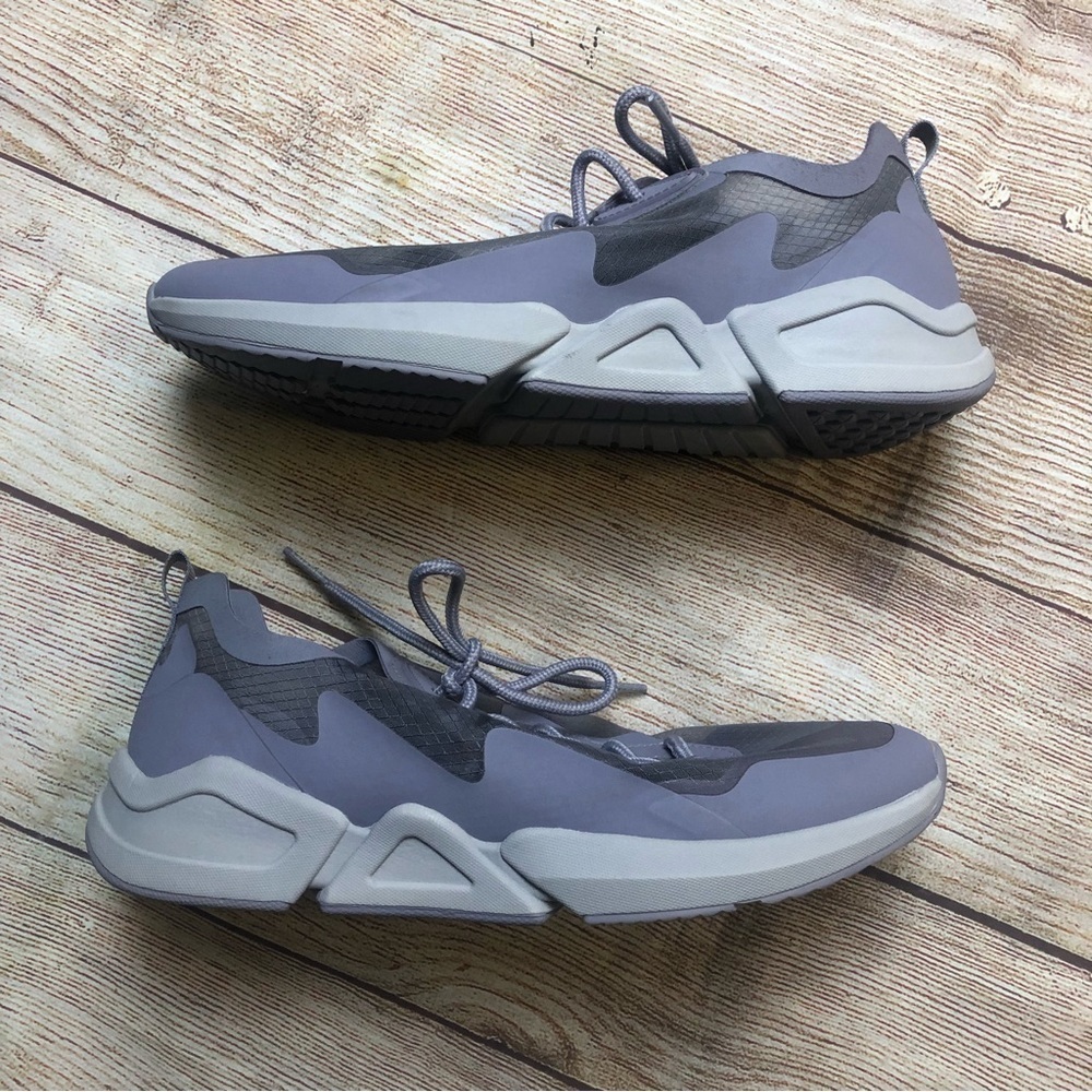 Fabletics Cheviot Performance Sneakers - Picture 4 of 6